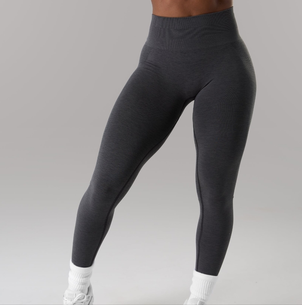 EUC Alphalete Size Small Heather Black OG Revival Leggings!